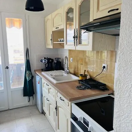 T2 Vue Proche Centre Apartment *